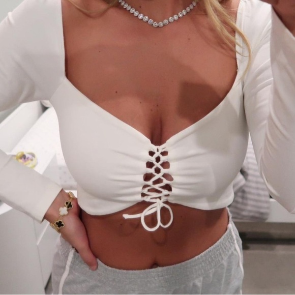 Adika Tops - Adika white cropped top . Size M . New